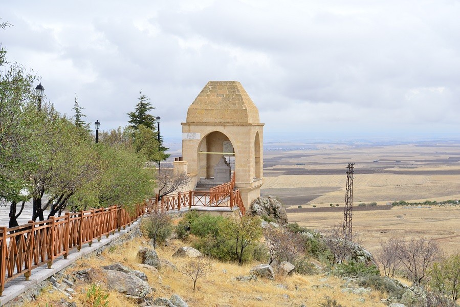Yunus Emre, Dualarla Ve Şiirlerle Anıldı