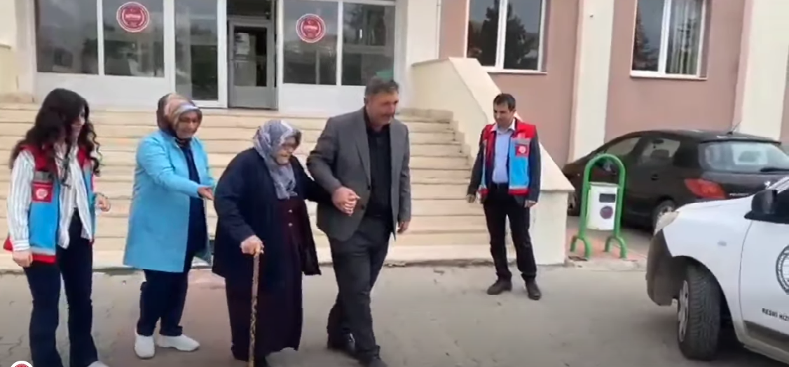 16 Yıllık Hasret Son Buldumuammer Teyze Evladına Kavuştu