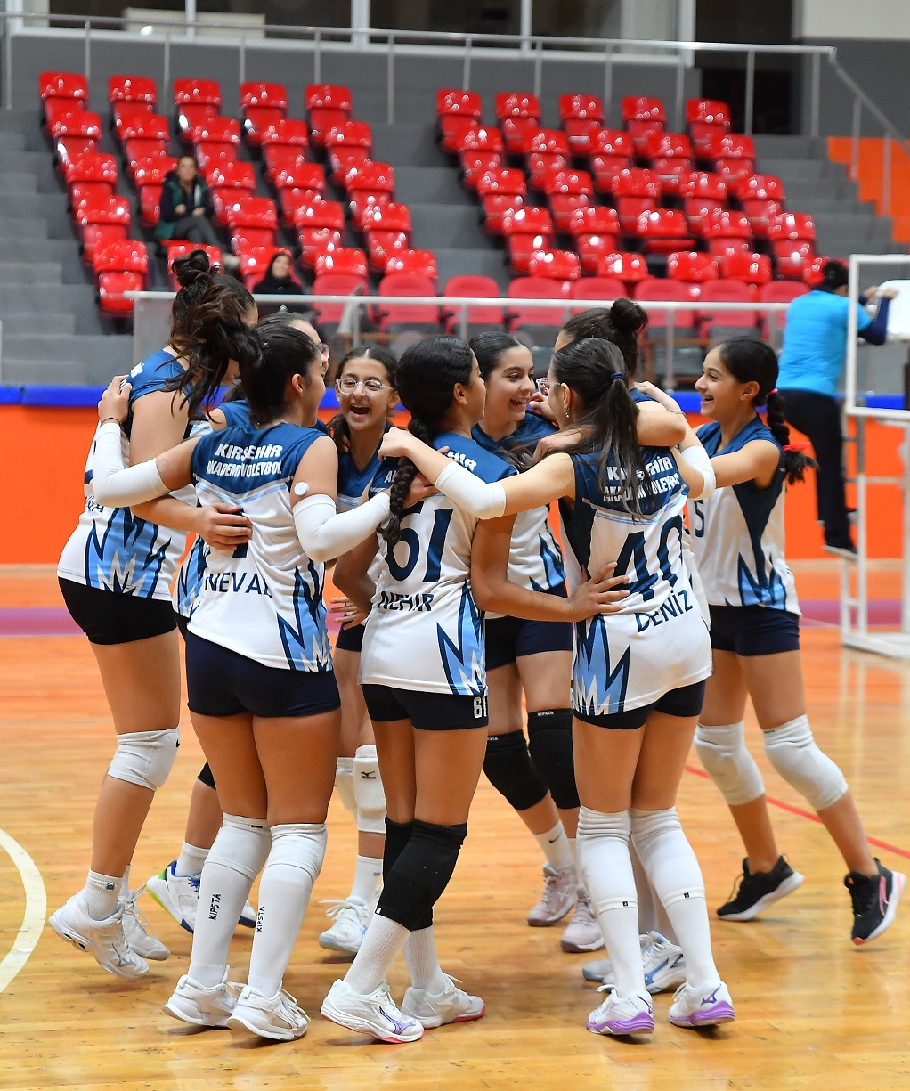 Akademispor B Teselli Galibiyetiyle Moral Buldu (2)