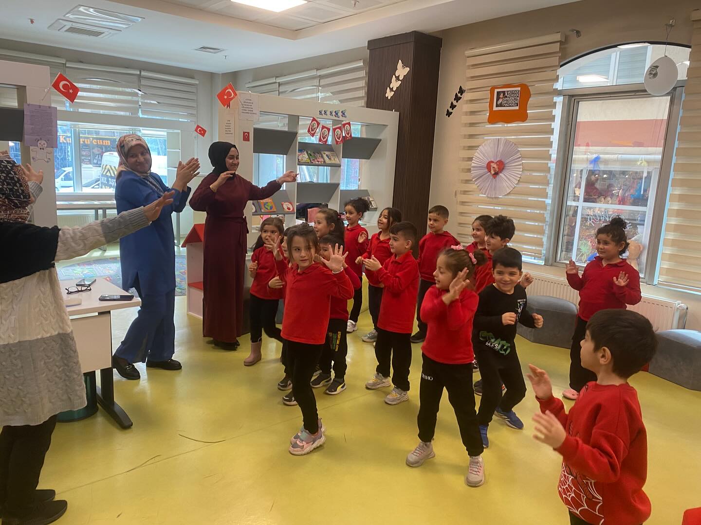 Cacabey’in Minikleri Aşık Paşa’da Kitaplarla Tanıştı2