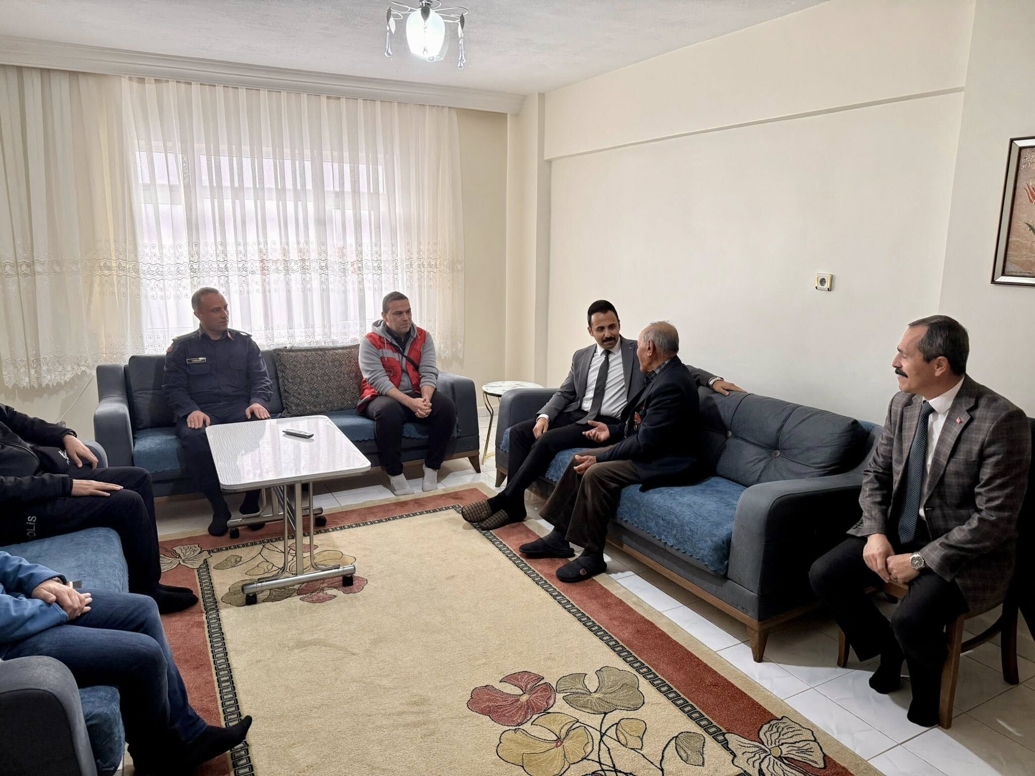 Çiçekdağı Kaymakamı Durdu Yavuz Öğüt’ten Kore Gazisine Vefa Ziyareti1