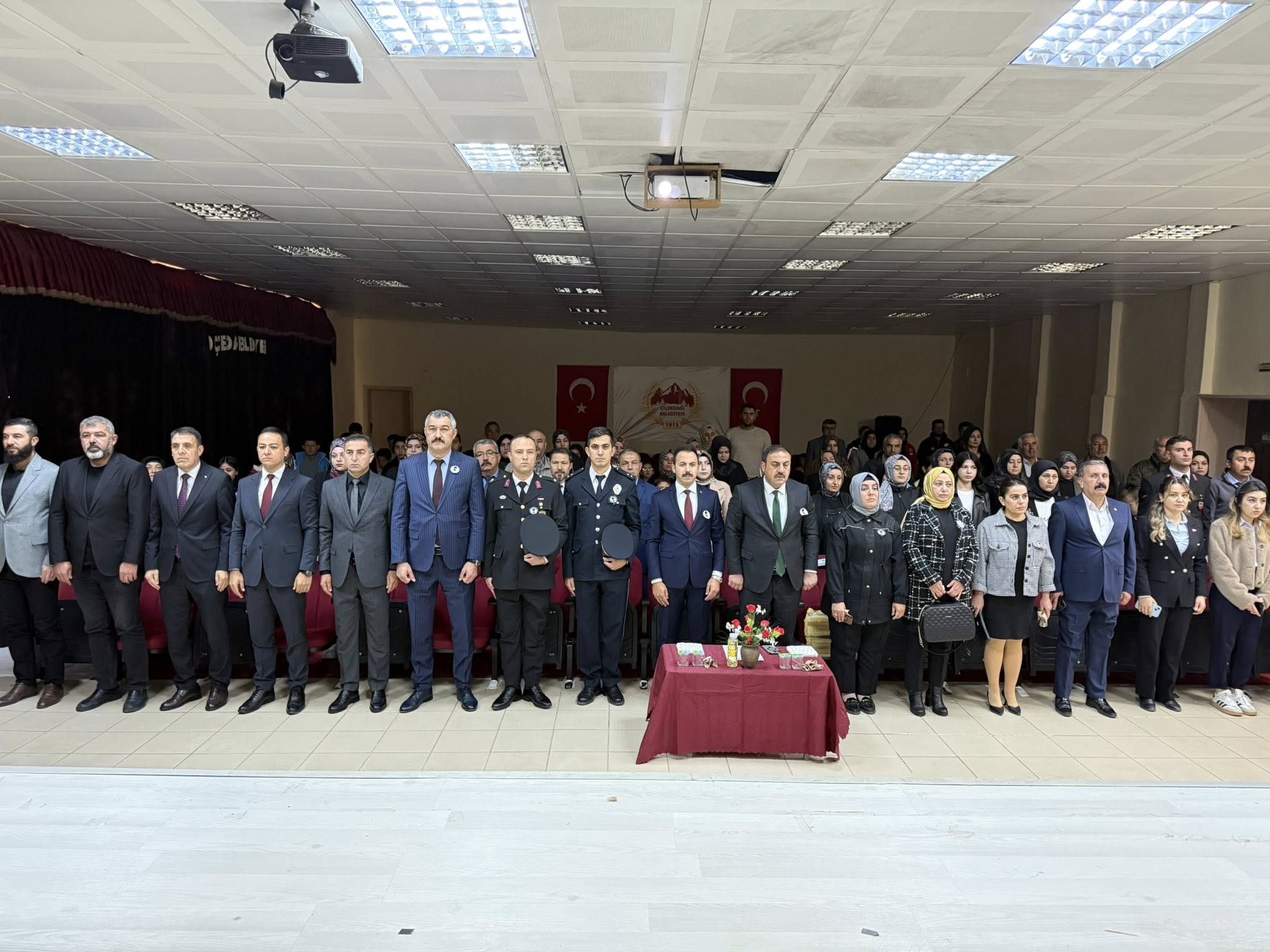 Çiçekdağı’nda Cumhuriyetin Mimarı Sanatla Anıldı1