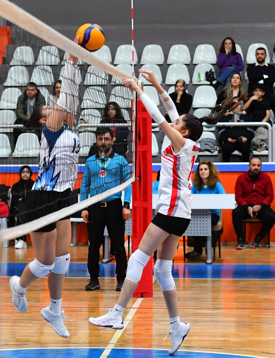 Cumhuri̇yetspor, Taybrek Heyecaninda Güldü 3 2 (1)