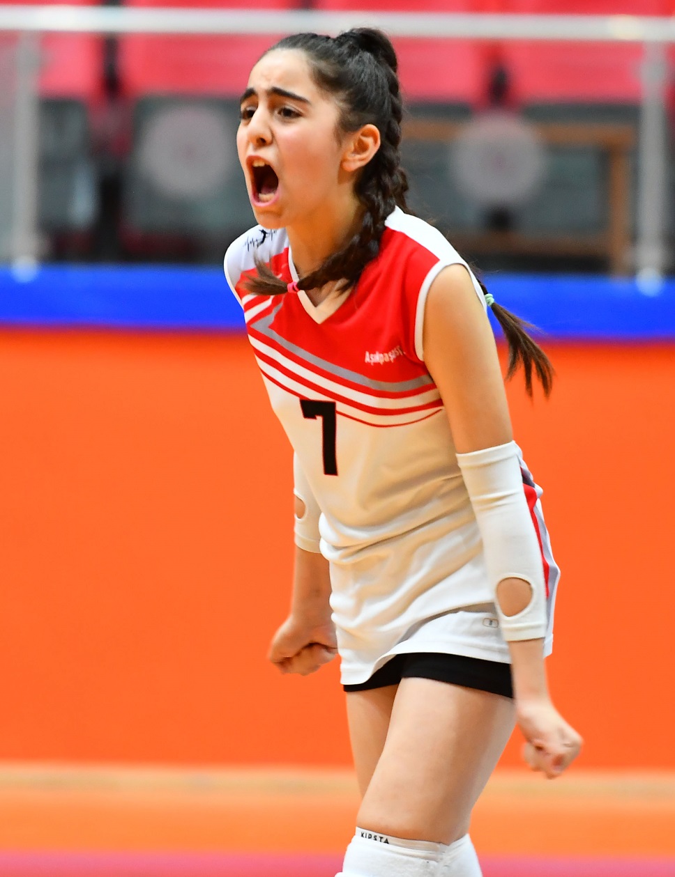 Cumhuri̇yetspor, Taybrek Heyecaninda Güldü 3 2 (2)