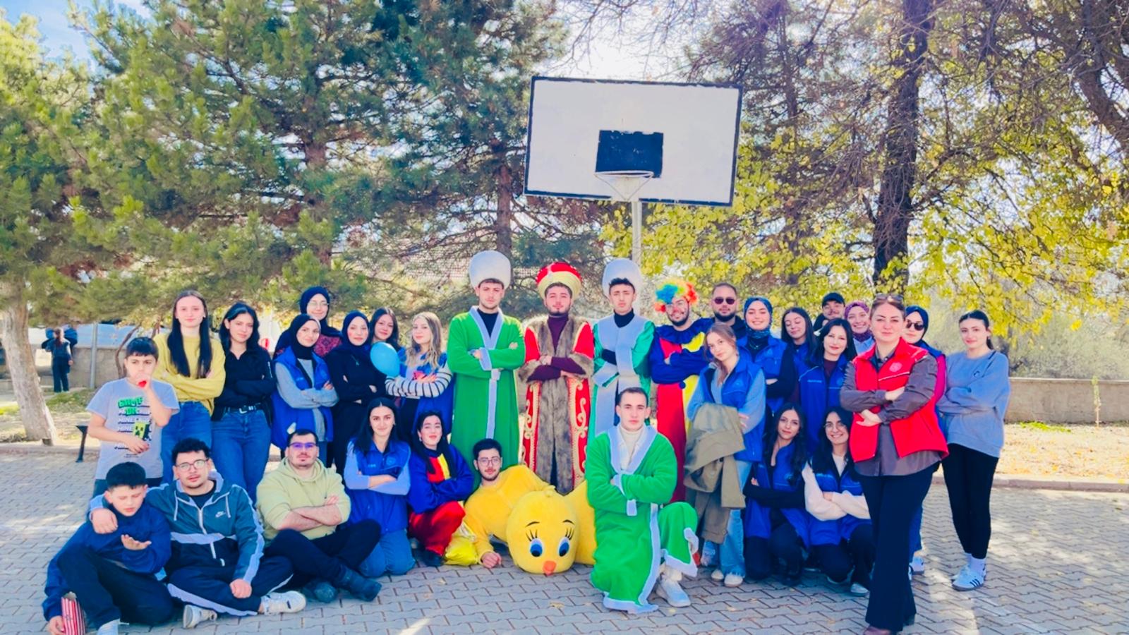 Gönüllü Gençlerden Anlamlı Ziyaret (2)