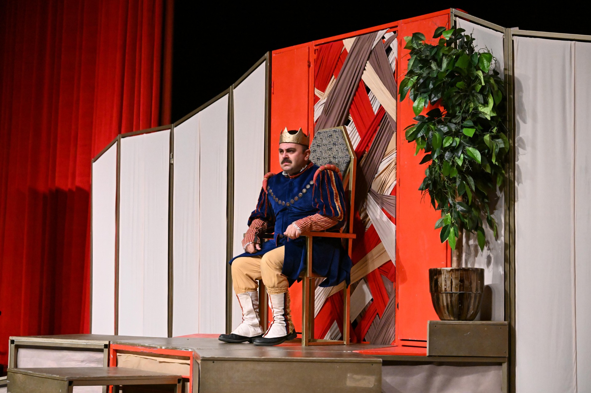 Kırşehir’de 3. Tiyatro Festivali Devam Ediyor