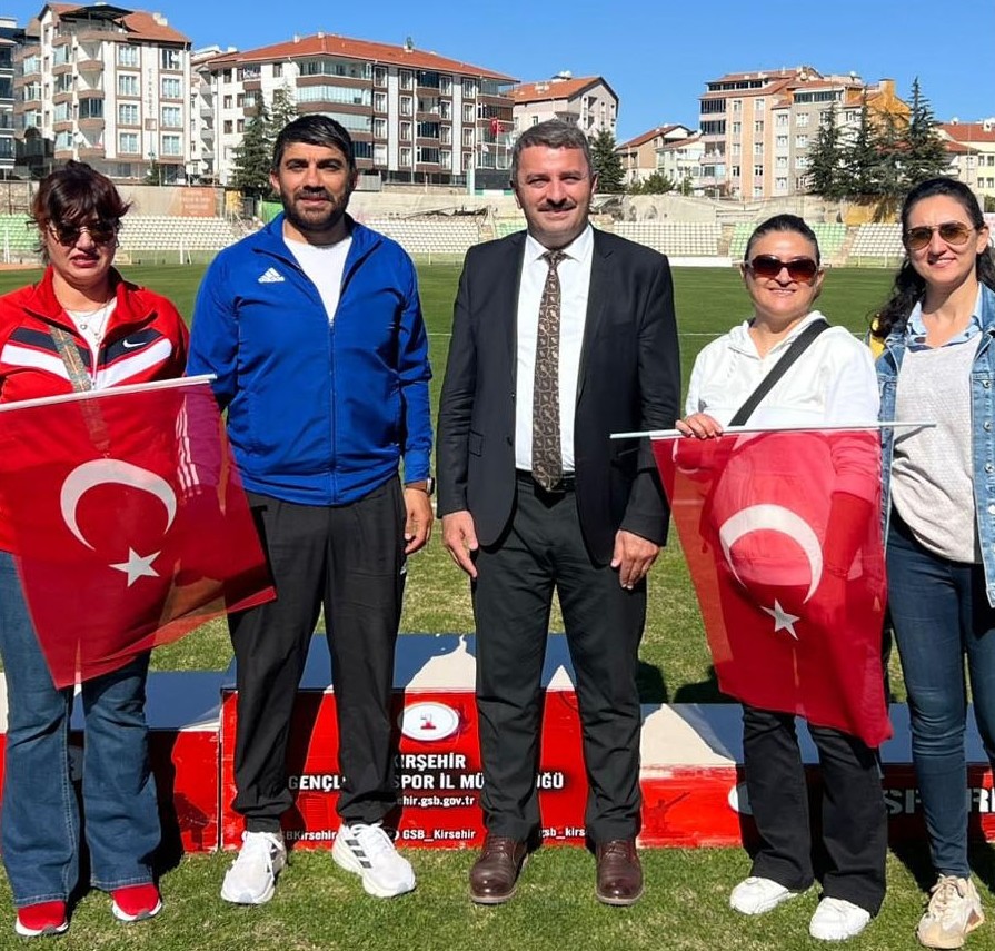 Kırşehir’de Cumhuriyetin 102.Yılı Özel Sporcular Atletizm Şenliğiyle Kutlandı (1)