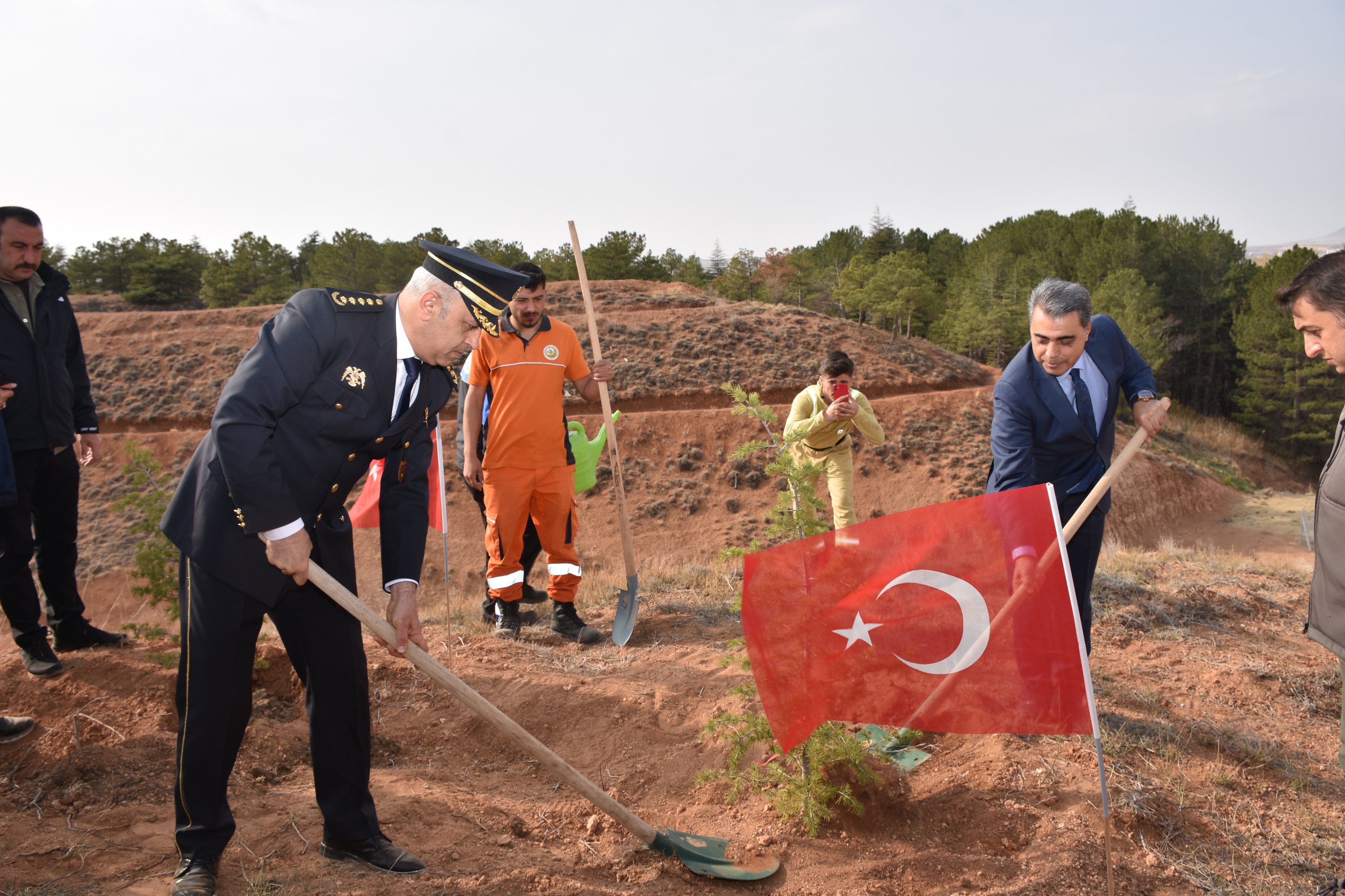 Kırşehir’de Fidanlar Şehitler İçin Toprakla Buluştu3