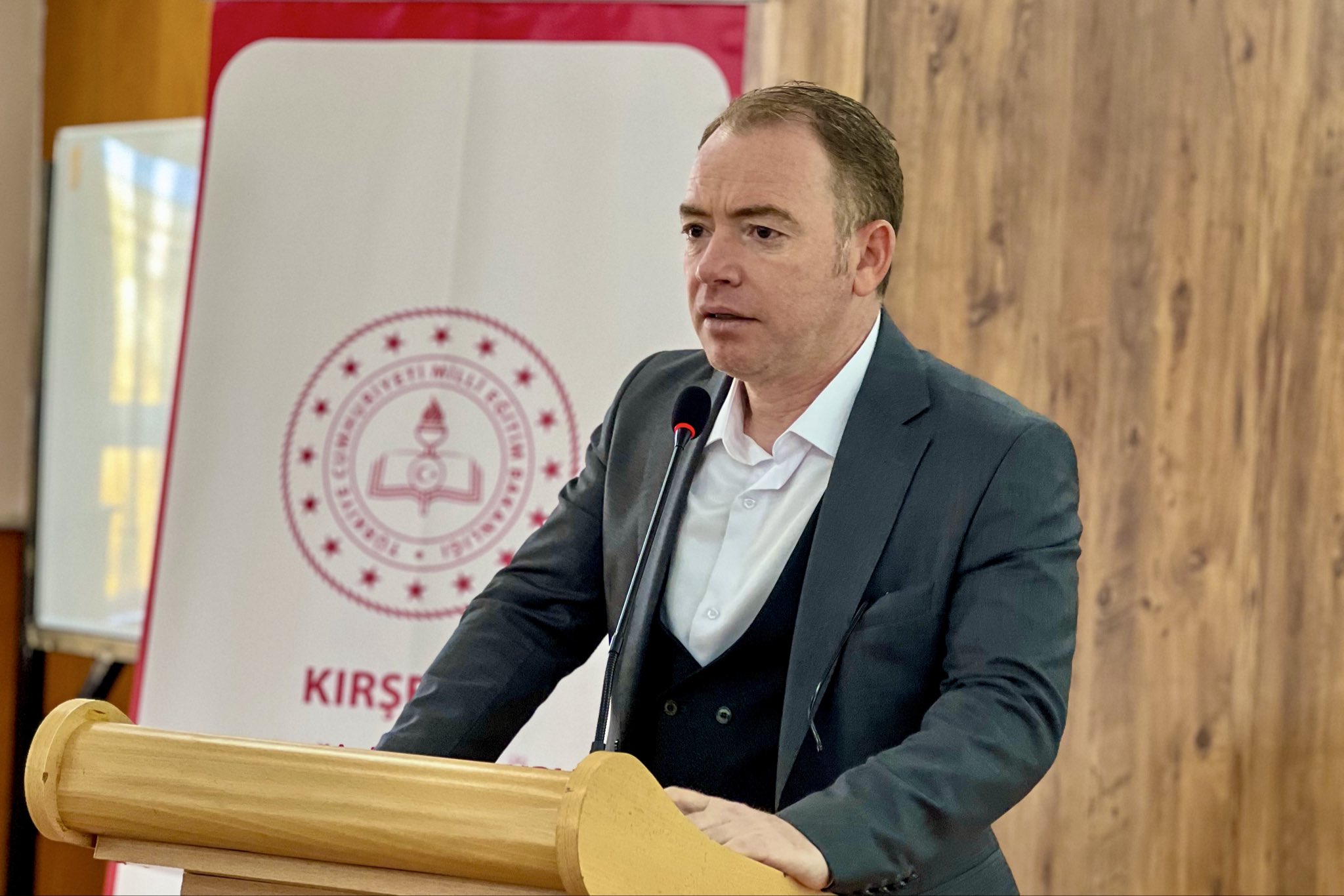 Kırşehir’de Hayat Boyu Öğrenme Için Yol Haritası Belirlendi