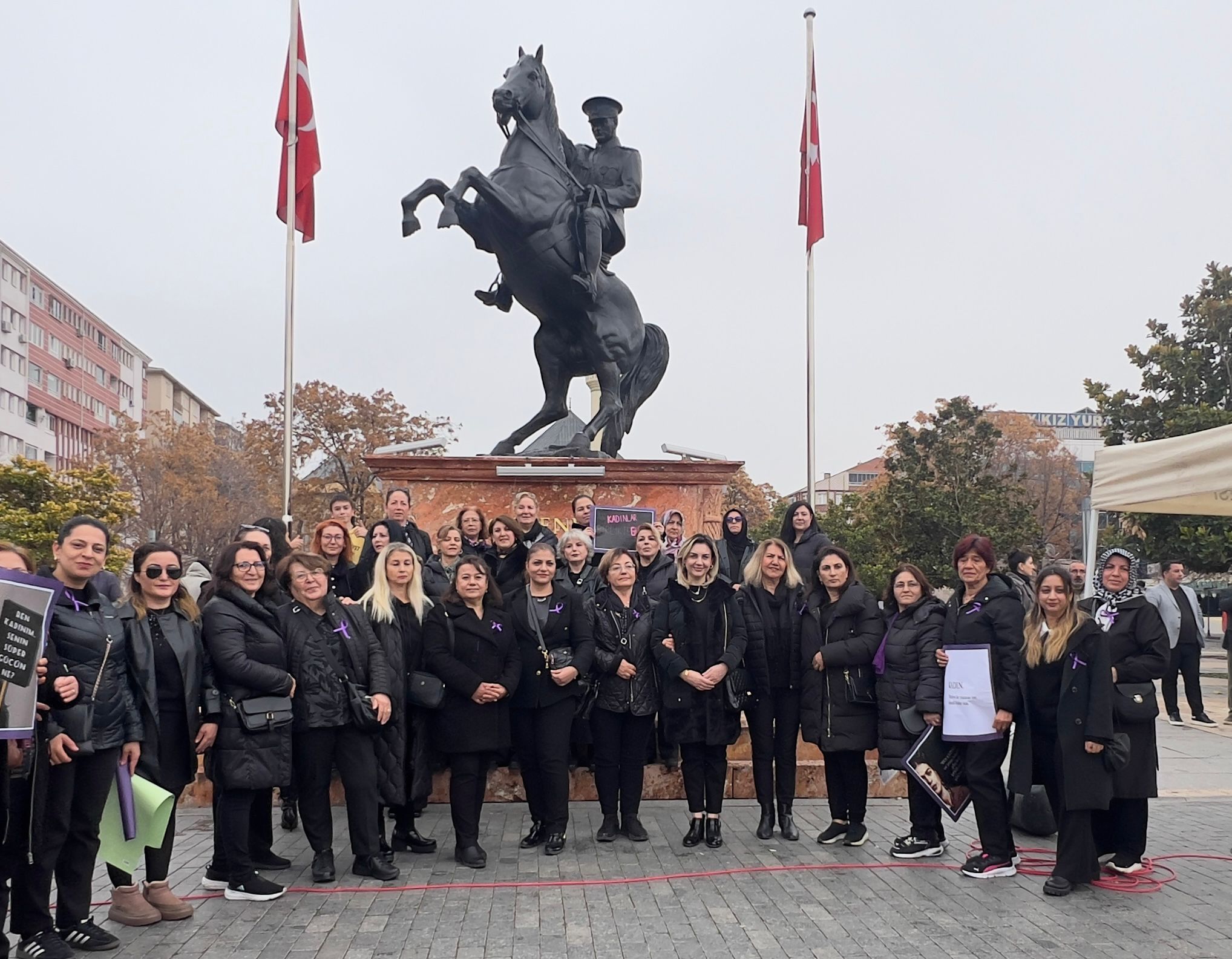 Kırşehir’de Kadın Şiddetine Karşı Sessiz Çığlık Yükseldi3