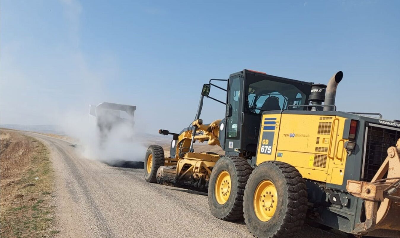 Kırşehir’de Kış Öncesi Yol Hazırlığı Çalışmaları Devam Ediyor
