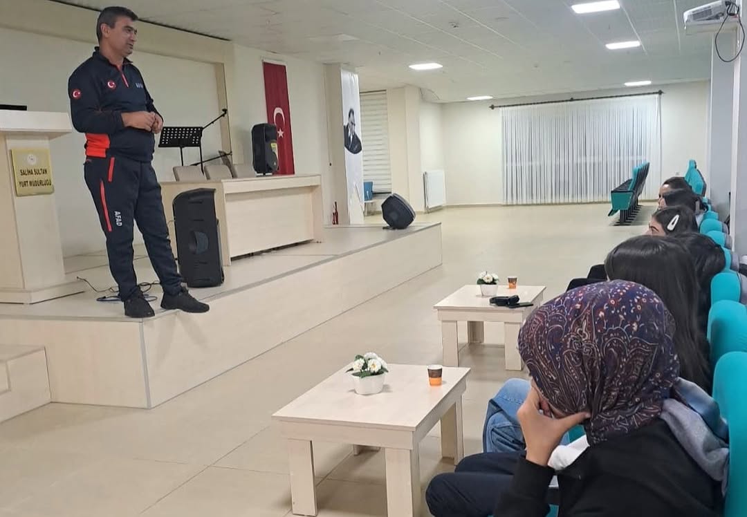 Kırşehir’de Öğrencilere Afet Farkındalık Eğitimi Verildi (2)