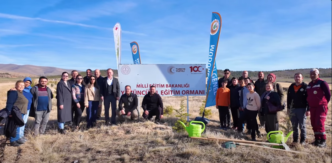 Kırşehir’de Öğretmenler Günü Fidan Dikimiyle Kutlandı3