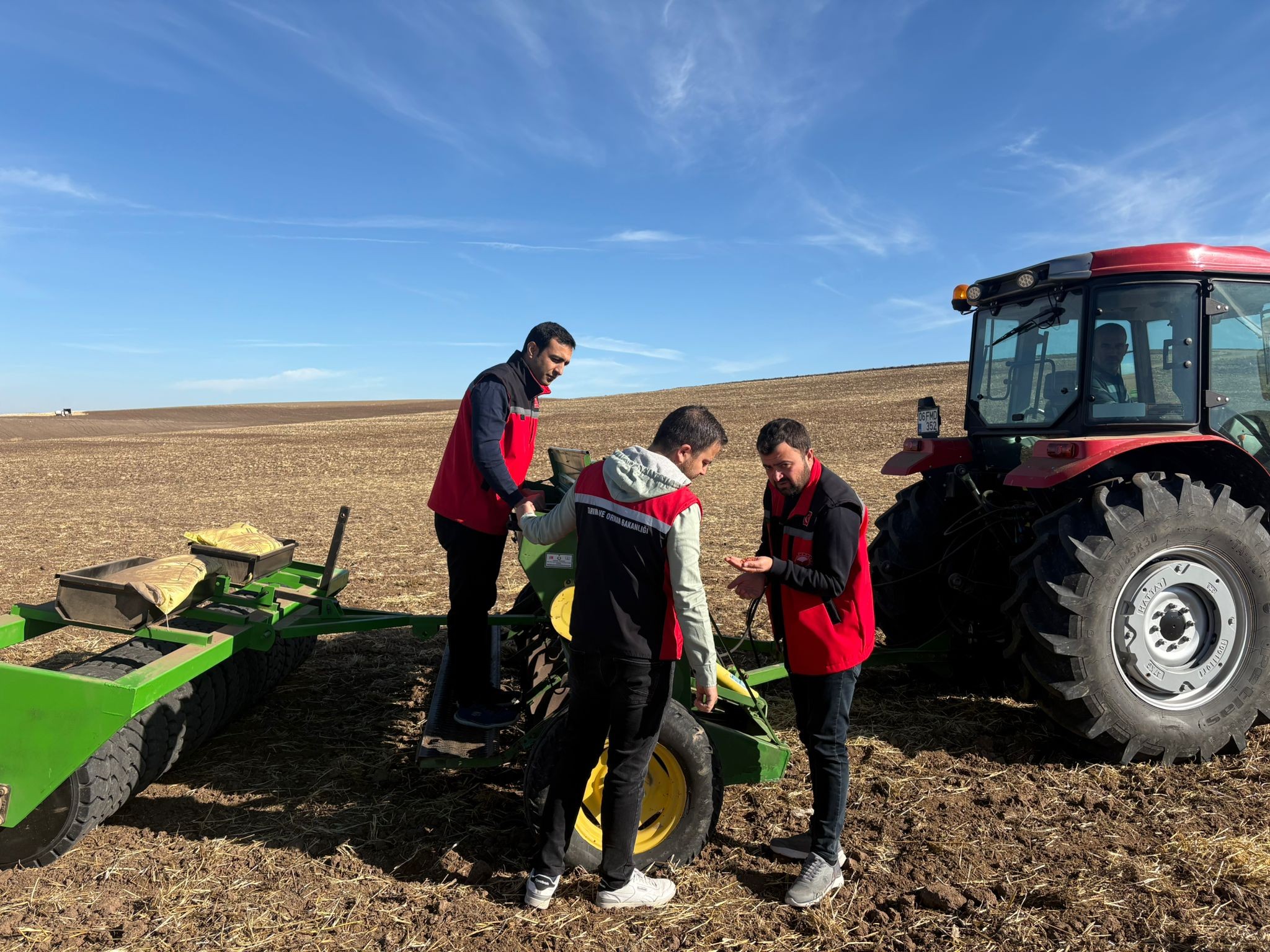Kırşehir’de Tarımın Kalbi Tarlalarda Atıyor1