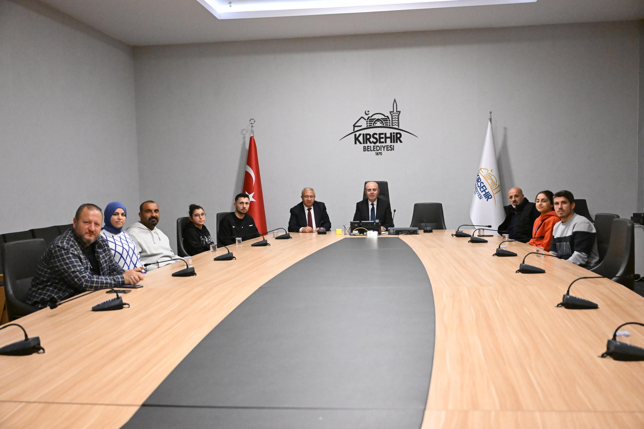 Kırşehir’in Şampiyon Sporcuları Başkan Ekicioğlu’nu Ziyaret Etti