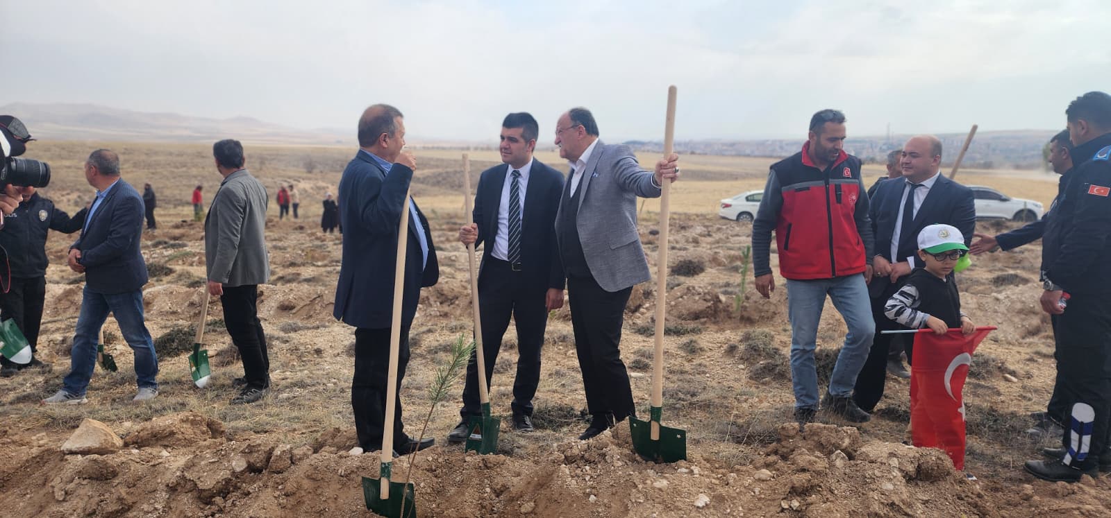 Mucur’da Geleceğe Nefefidanlar Toprakla Buluştu3