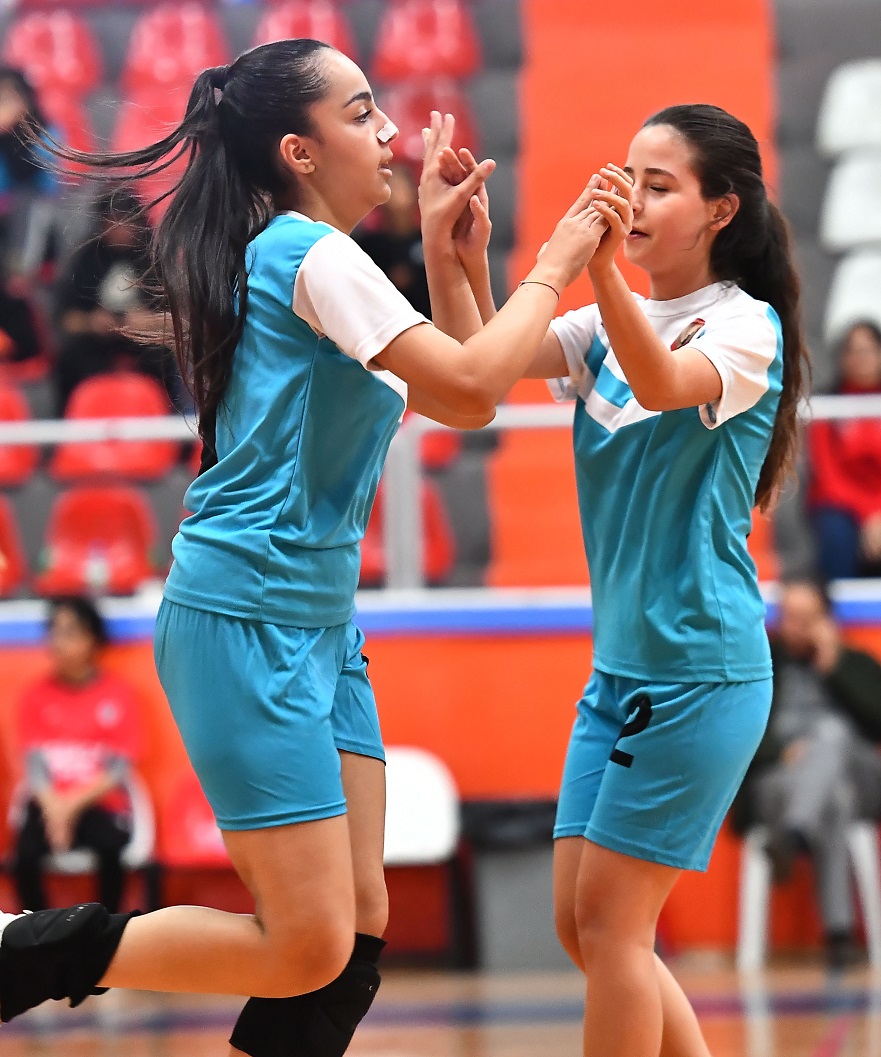 Sıddık Demir, Hentbola Galibiyetle Başladı 12 4 (4)