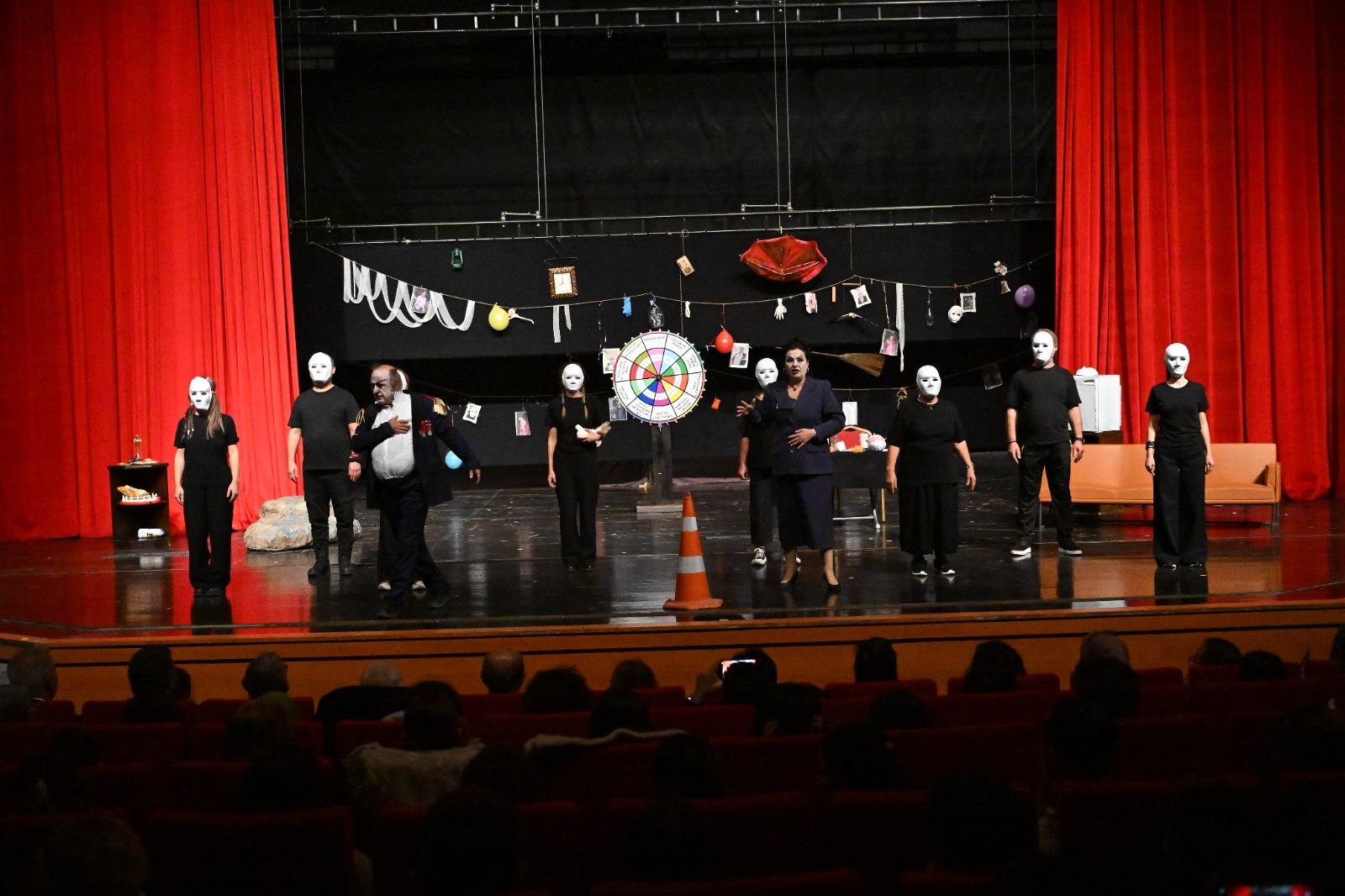 “Übü’nün Rol Fabrikası” Kırşehir’de Sahne Aldı-1