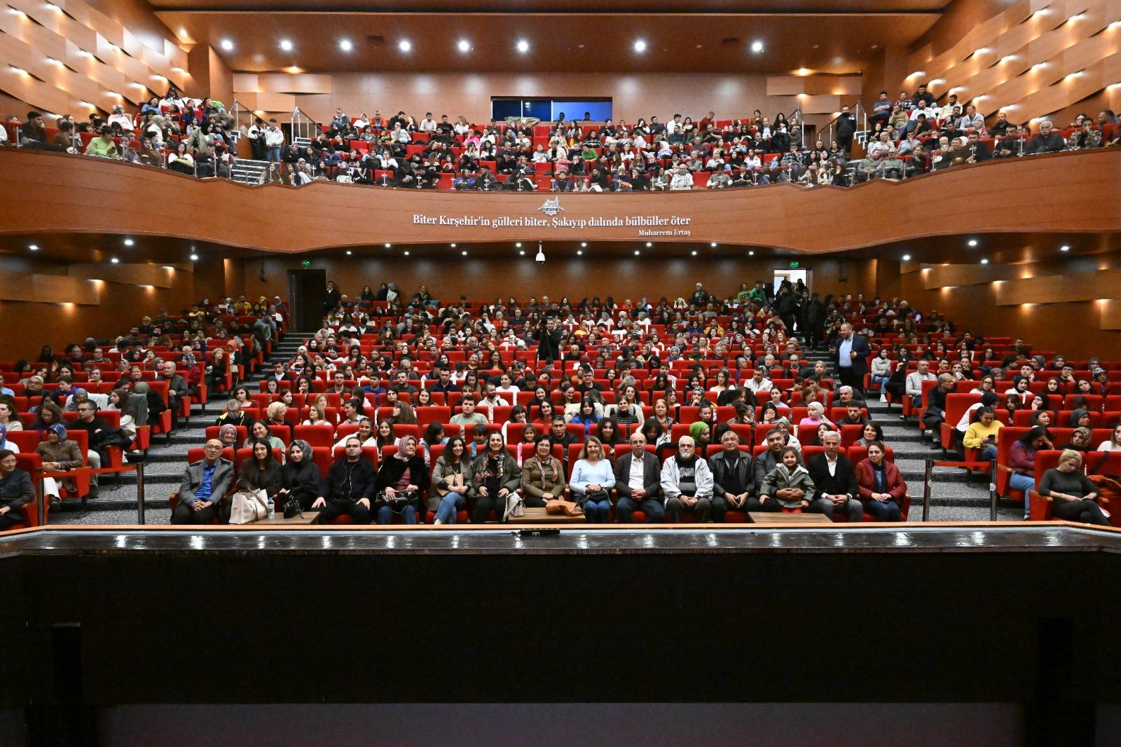 “Übü’nün Rol Fabrikası” Kırşehir’de Sahne Aldı3