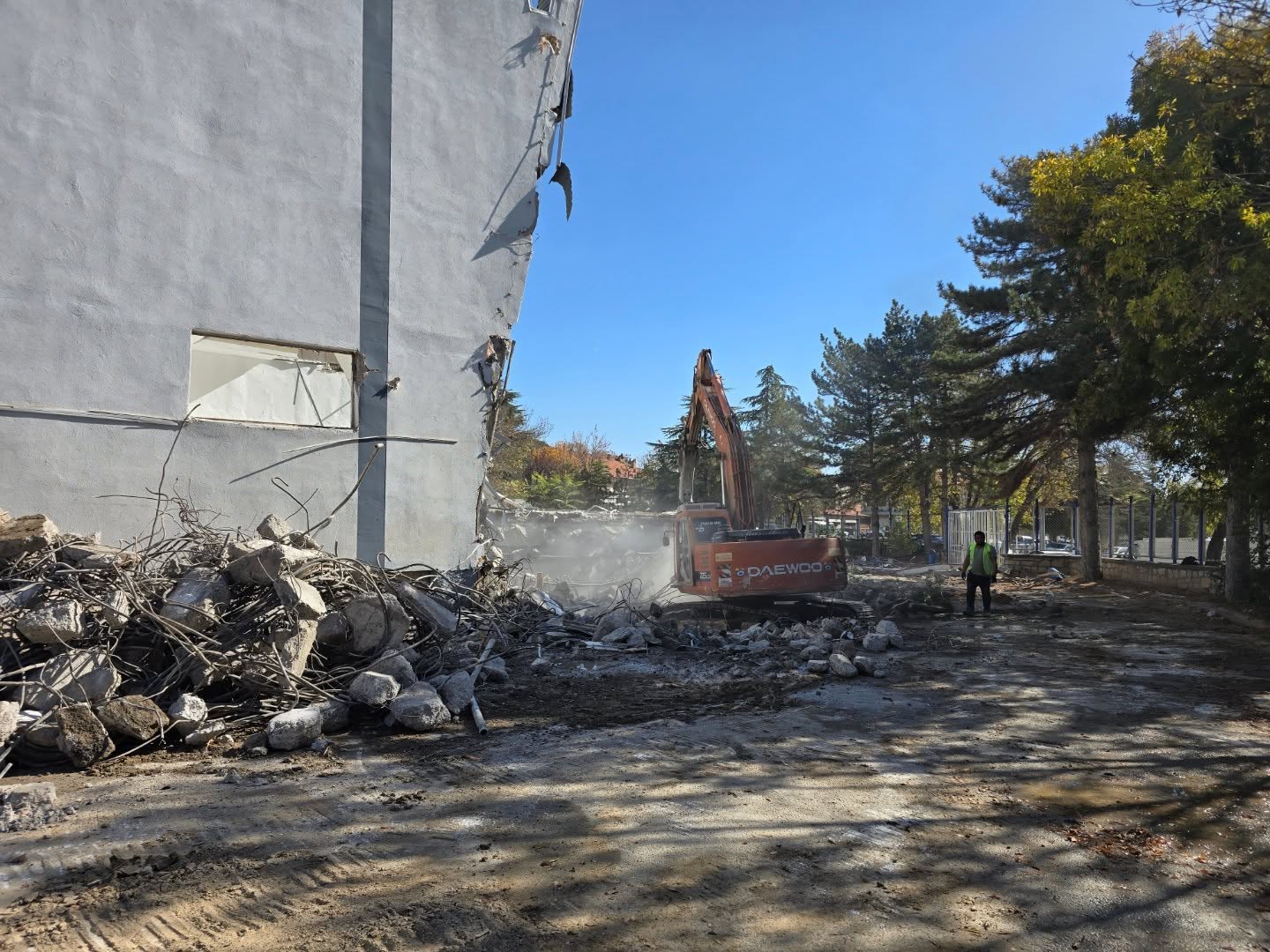 Yeni Nesil Spor Kompleksi Için Ilk Adım Atıldı (2)