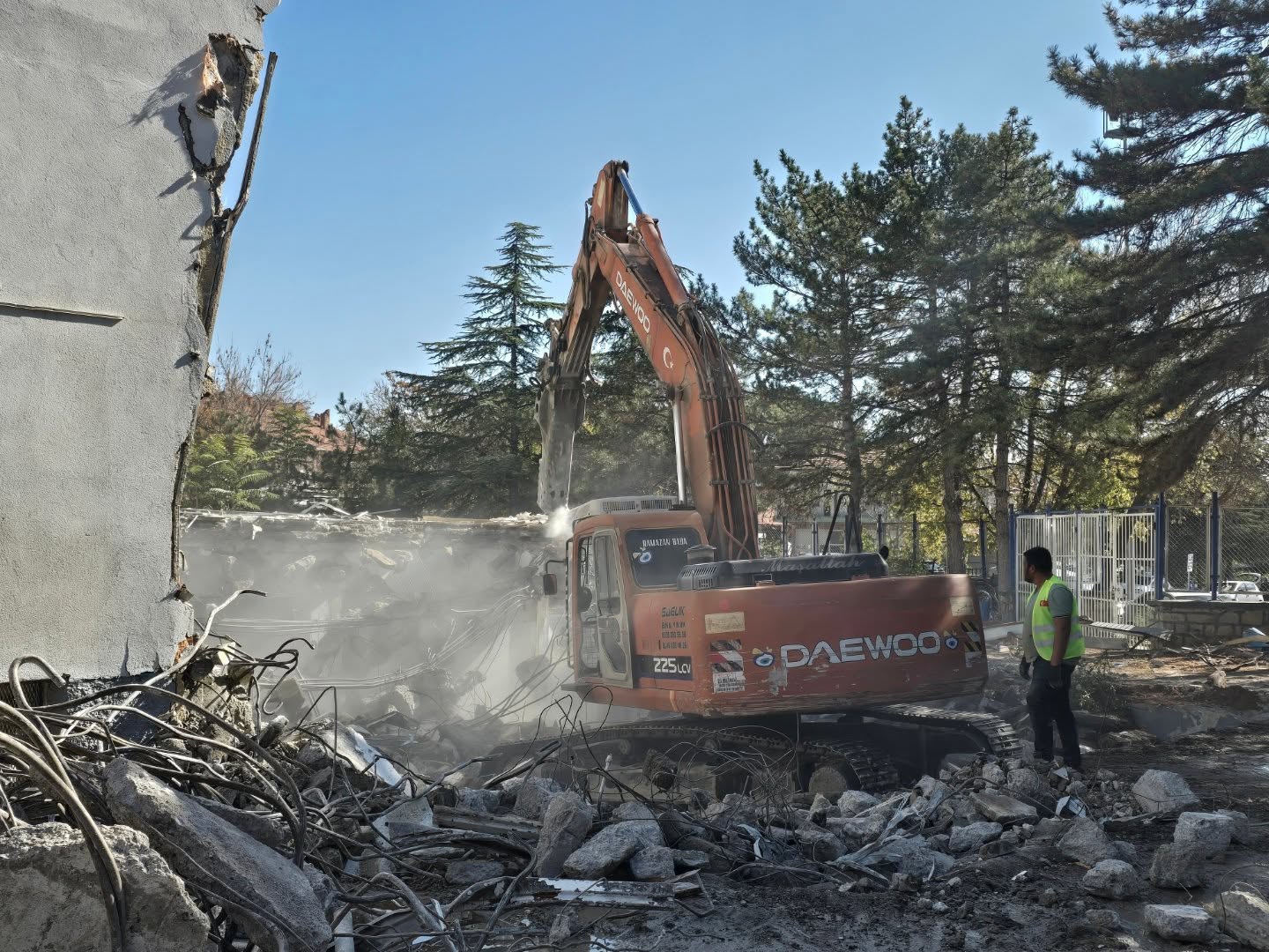 Yeni Nesil Spor Kompleksi Için Ilk Adım Atıldı (3)