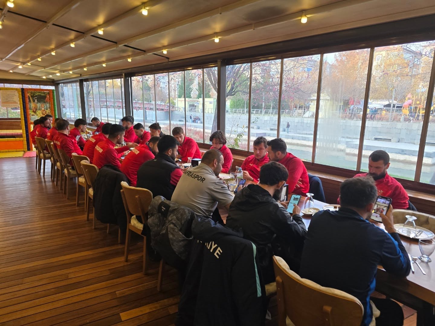 Bafraspor Kadızade'de Akşam Yemeğinde Bir Araya Geldi (2)