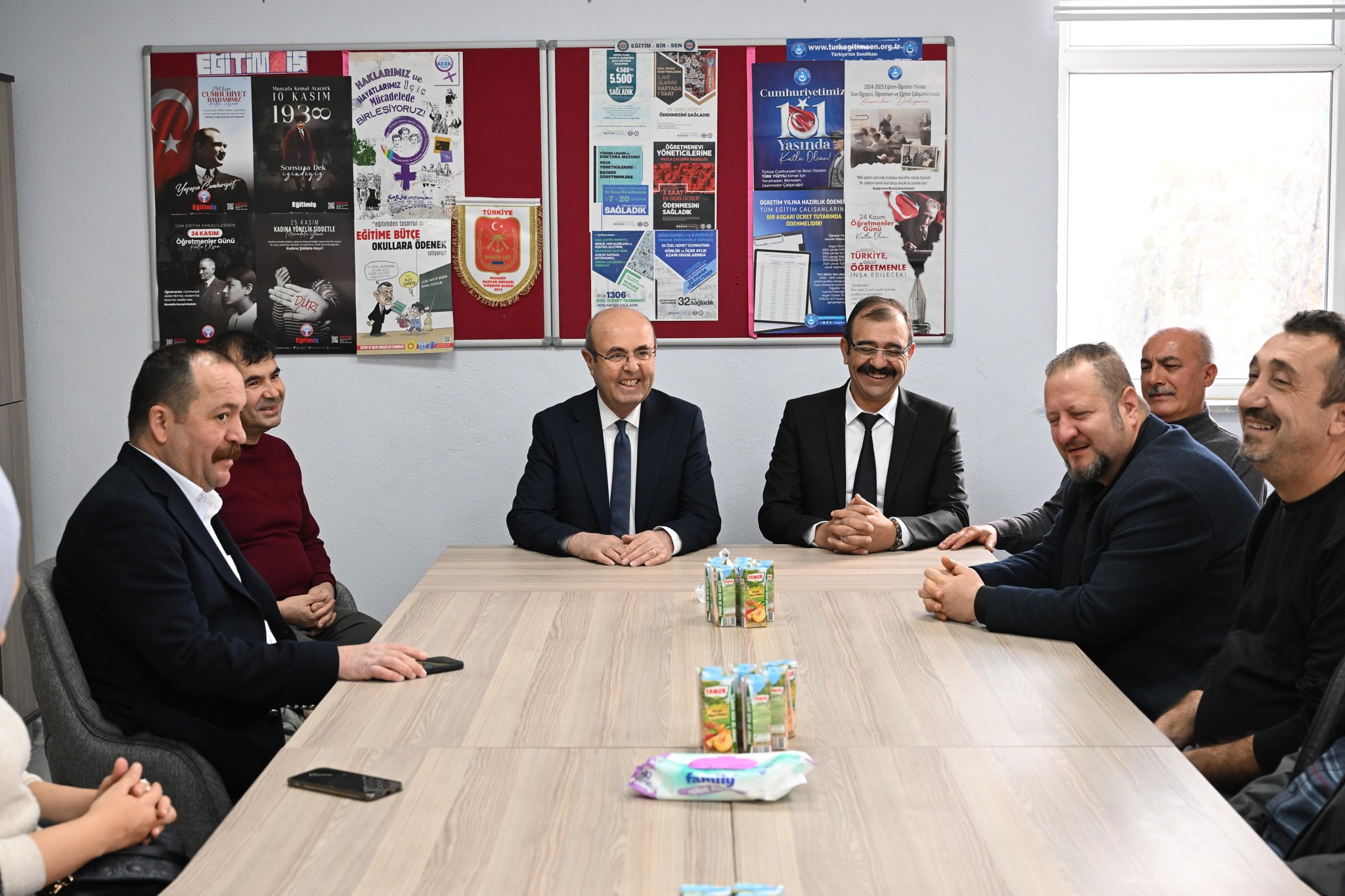 Kırşehir Belediye Başkanı Selahattin Ekicioğlu, Kırşehir Merkezde Okul Ziyaretlerine Devam Ediyor.2