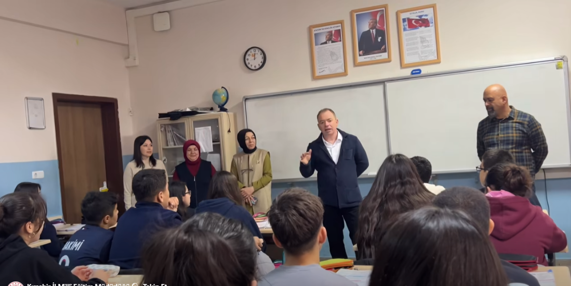 Kırşehir’de Eğitim Diyaloği̇l Müdürü Gülşen Cacabey Ortaokulunda2