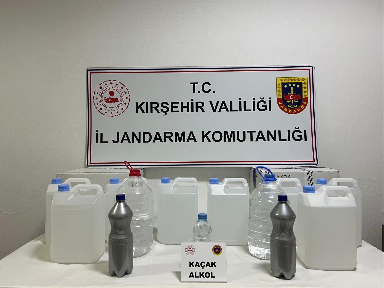 Kırşehir’de Şişe Şişe Kaçak Içki Yakalandı1