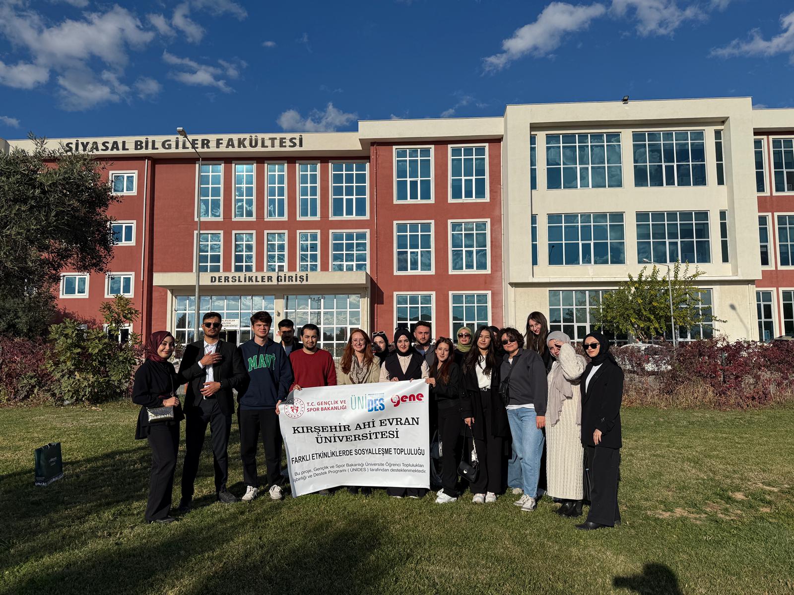 Kırşehirli Gençler Aydın’da “Umudu” Sergiledi (2)