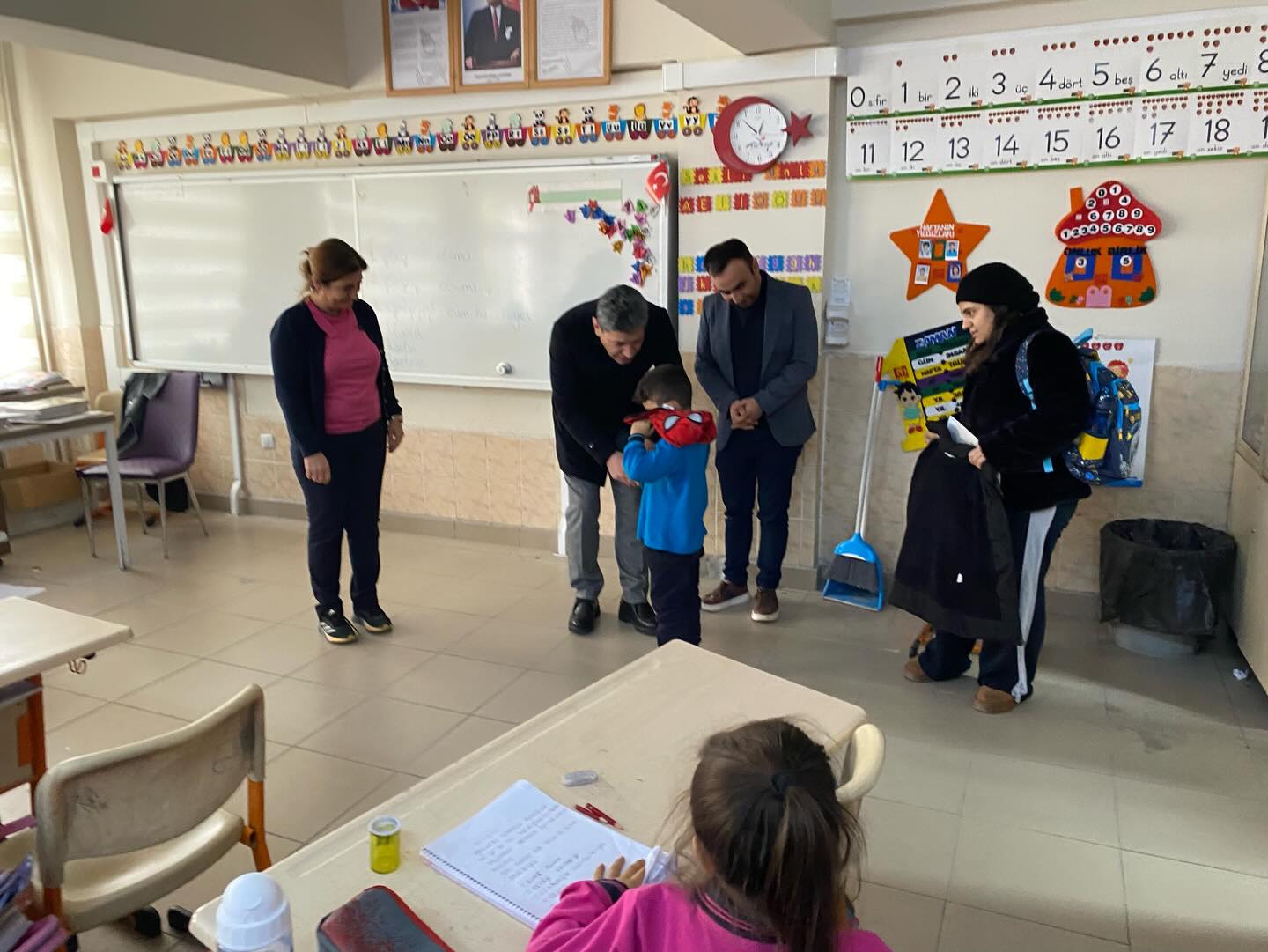 Okul Kantininde Denetim, Öğretmenlere Başarı Dileği