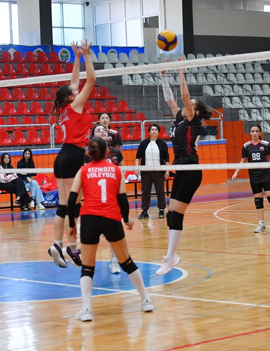 Ömer Hali̇sdemi̇r’den Muhteşem Geri̇ Dönüş 2’Den 3 2! (2)