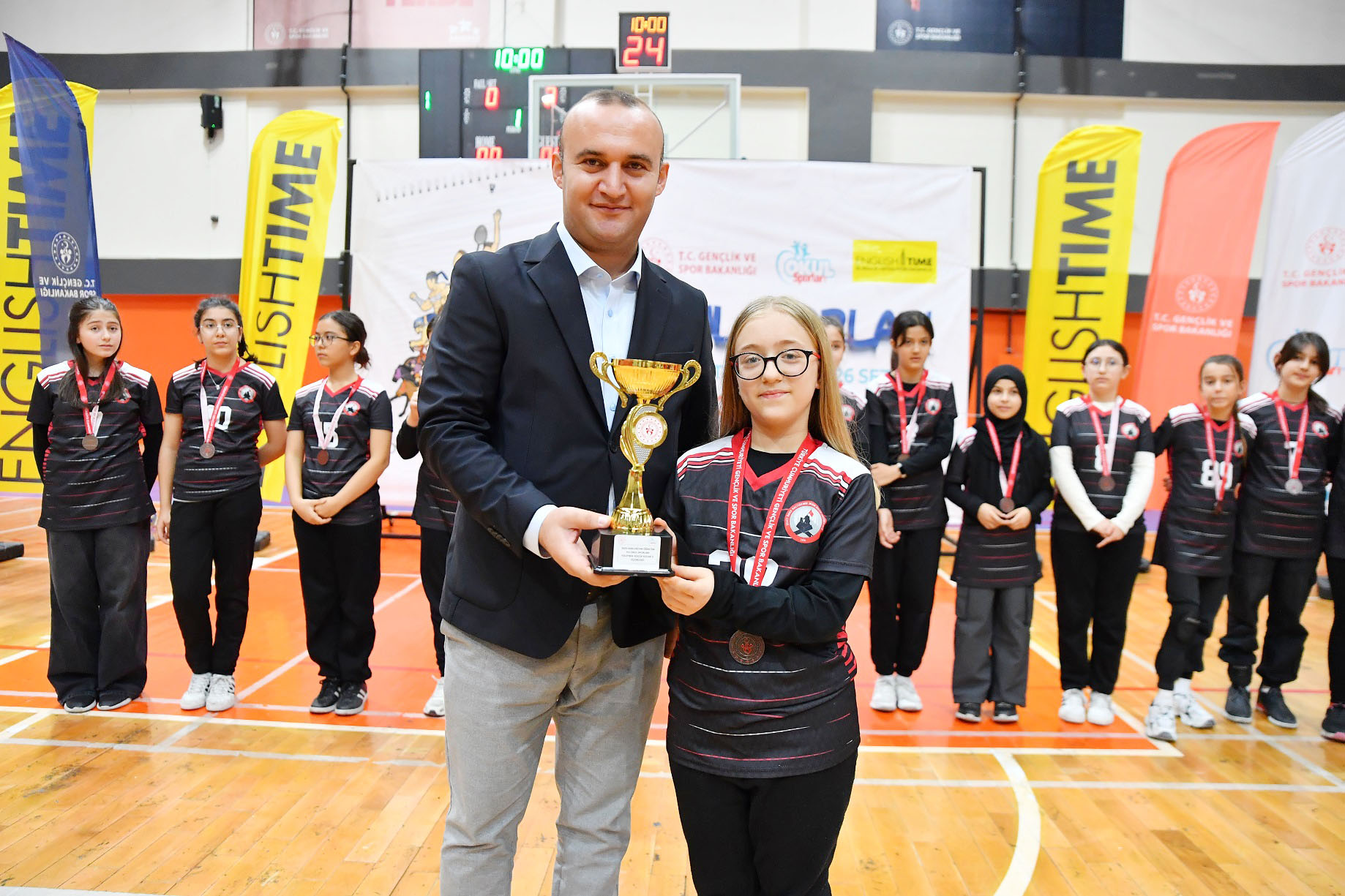 Şehit Ömer Halisdemir Ortaokulu Il Üçüncüsü Oldu (3)