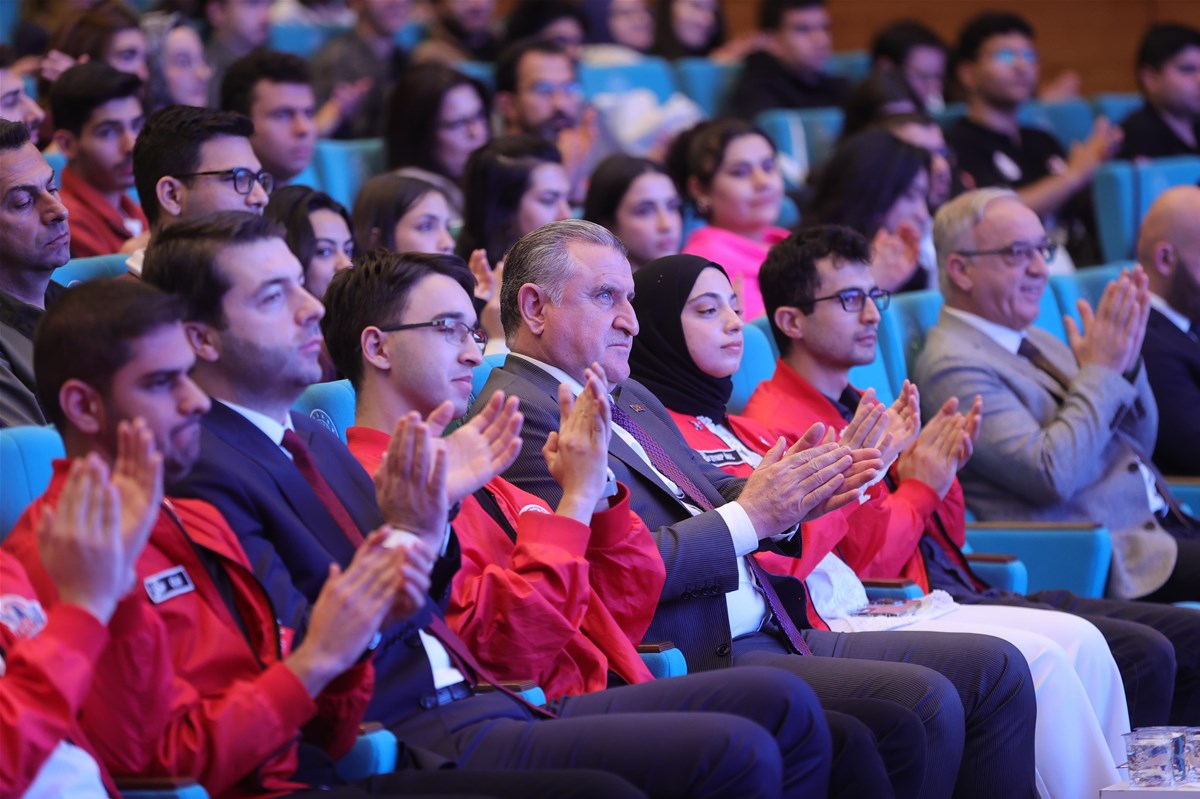 Spor Bakanı Bak “Milli Teknoloji Hamlesi Geleceğimizi Şekillendiriyor” (3)