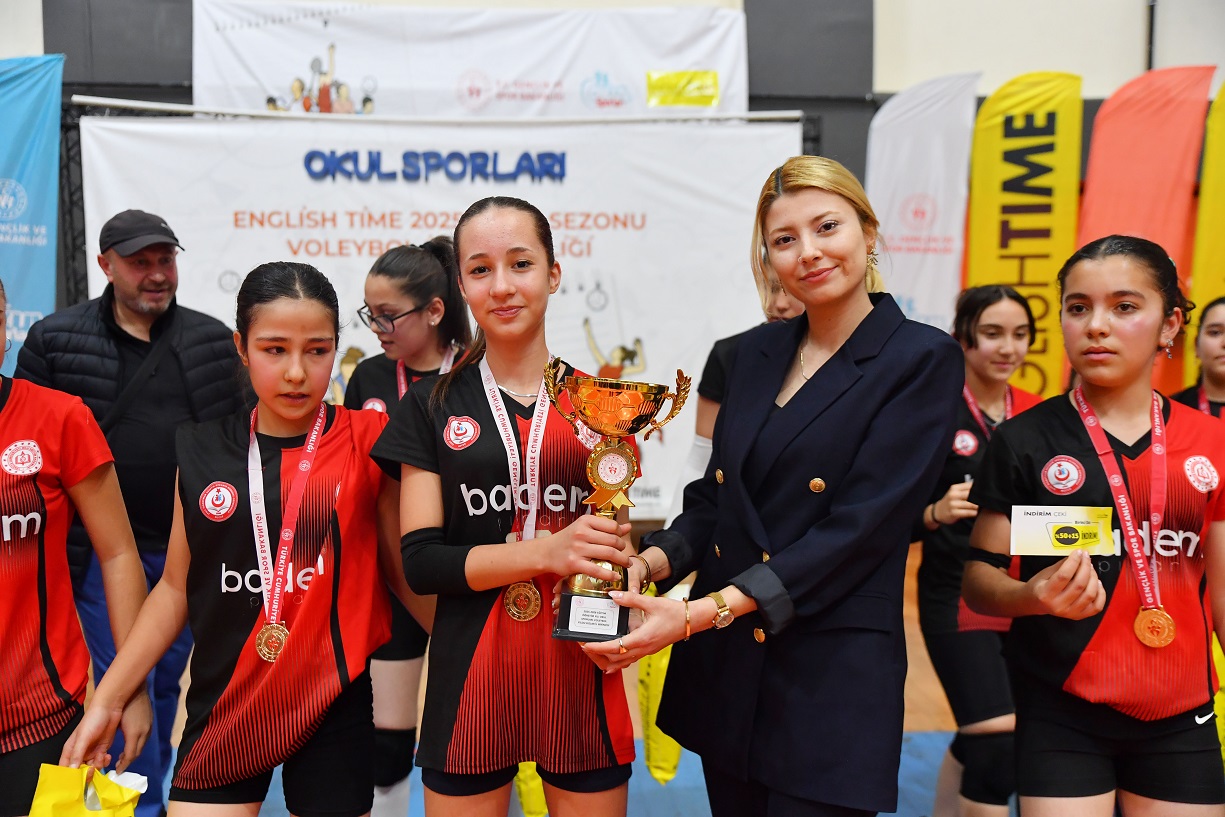 Yıldızlar Voleybolda Şampiyon Mucur Şöha (2)