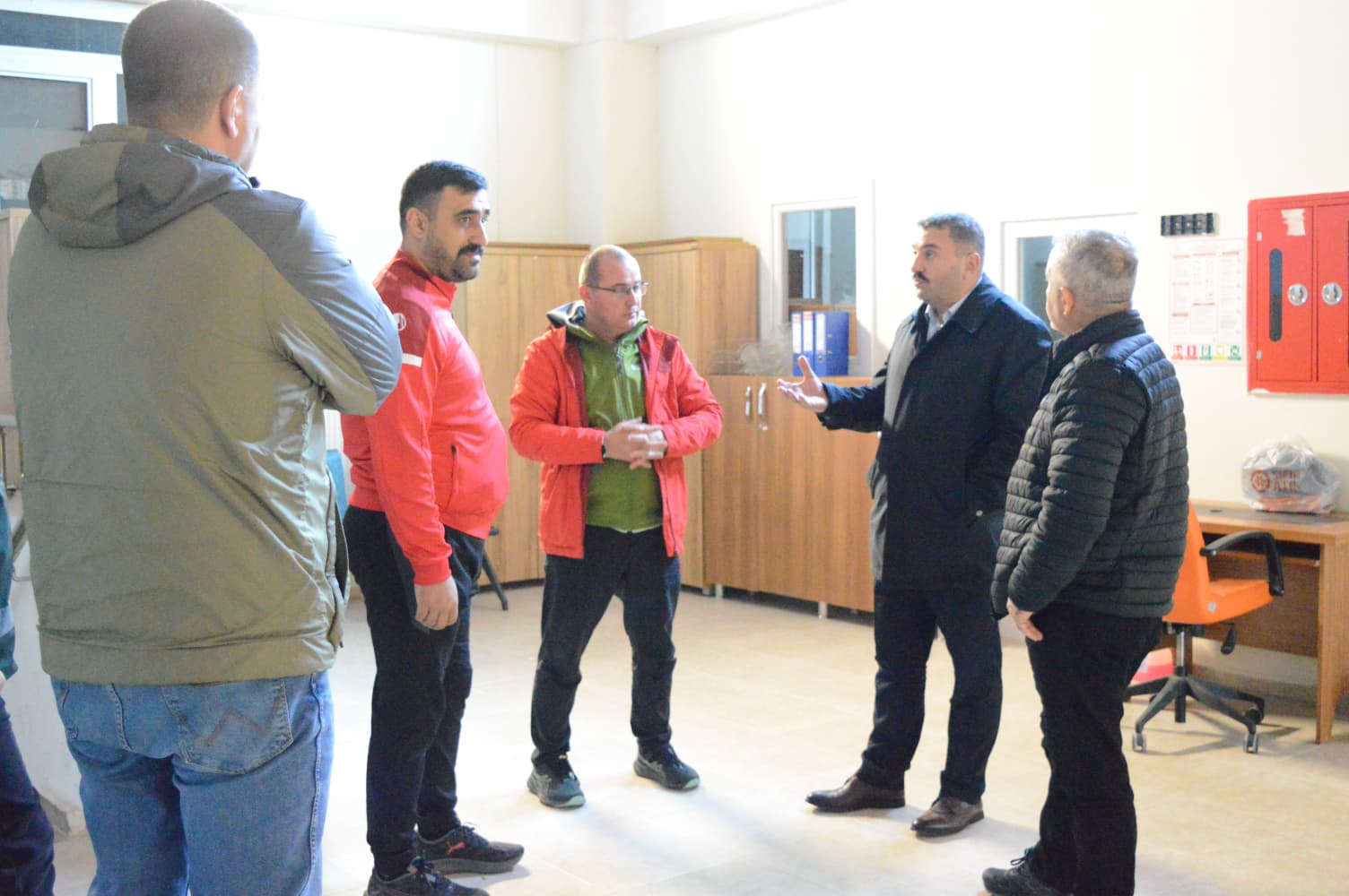 Yüzme Havuzu Yeni̇ Yüzüyle Hi̇zmete Açiliyor (1)