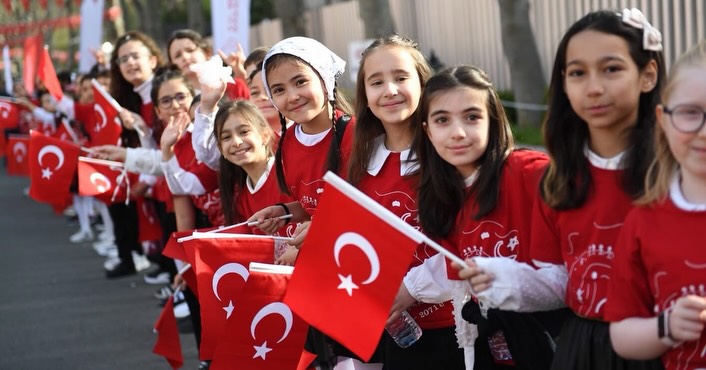 2025 2026 Eğitim Yılında Bayrak Sevgisi Vurgusu