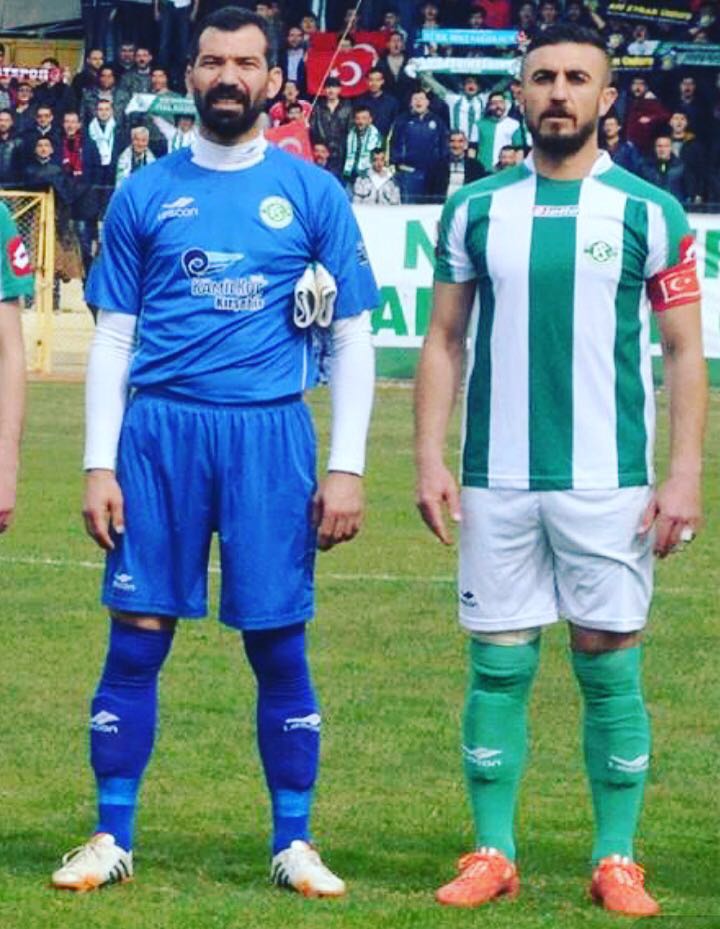 Gemiyi Terk Etmeyen Kaptan (1)