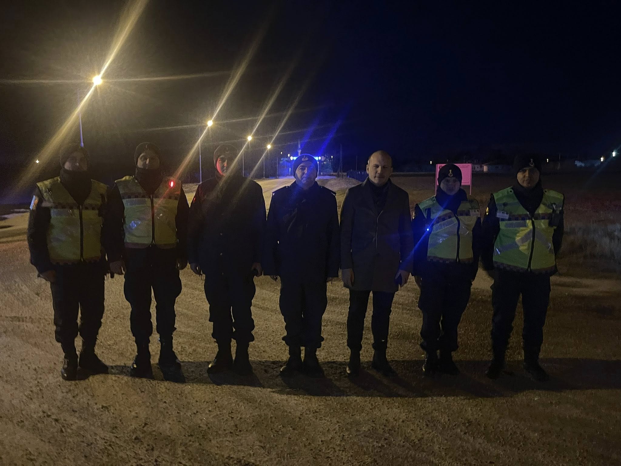 Kaymakam Bayram’dan Güvenlik Ve Sağlık Çalışanlarına Yeni Yıl Kutlaması2