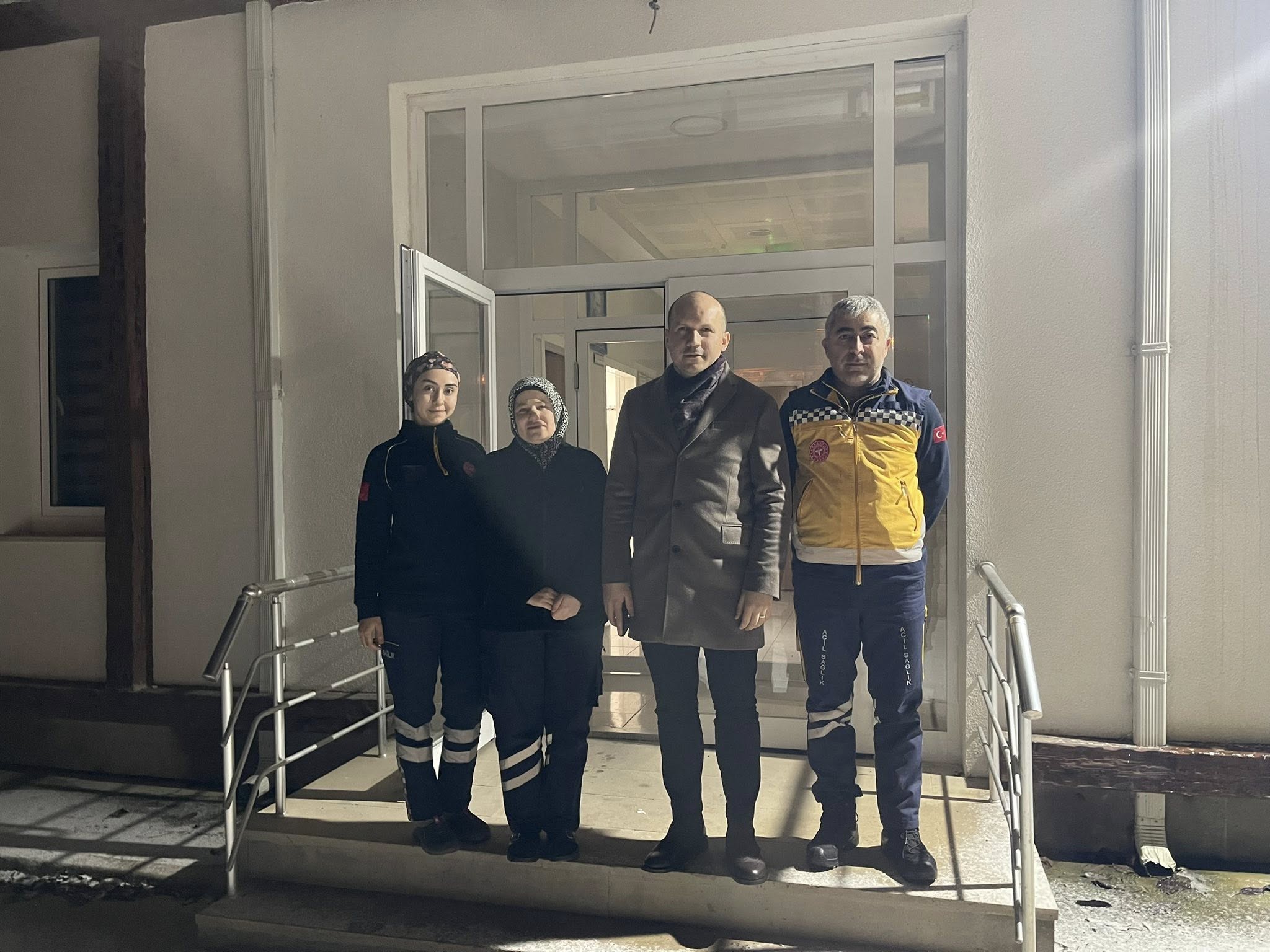 Kaymakam Bayram’dan Güvenlik Ve Sağlık Çalışanlarına Yeni Yıl Kutlaması3