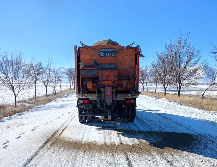 Kırşehir’de Kapalı Köy Yolu Kalmadı1