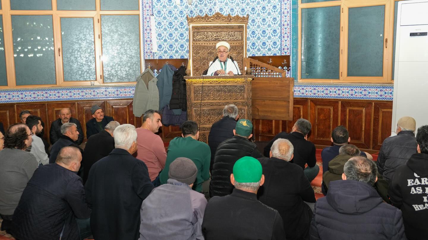 Kırşehir’de Vatandaşlar Miraç Kandili’nde Camileri Doldurdu