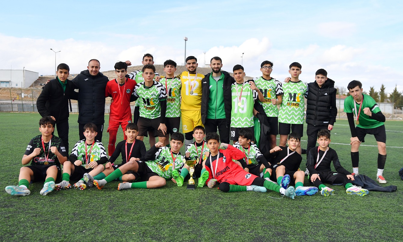 Kirşehi̇rspor U16’Da Yeni̇lgi̇si̇z Şampi̇yon (2)