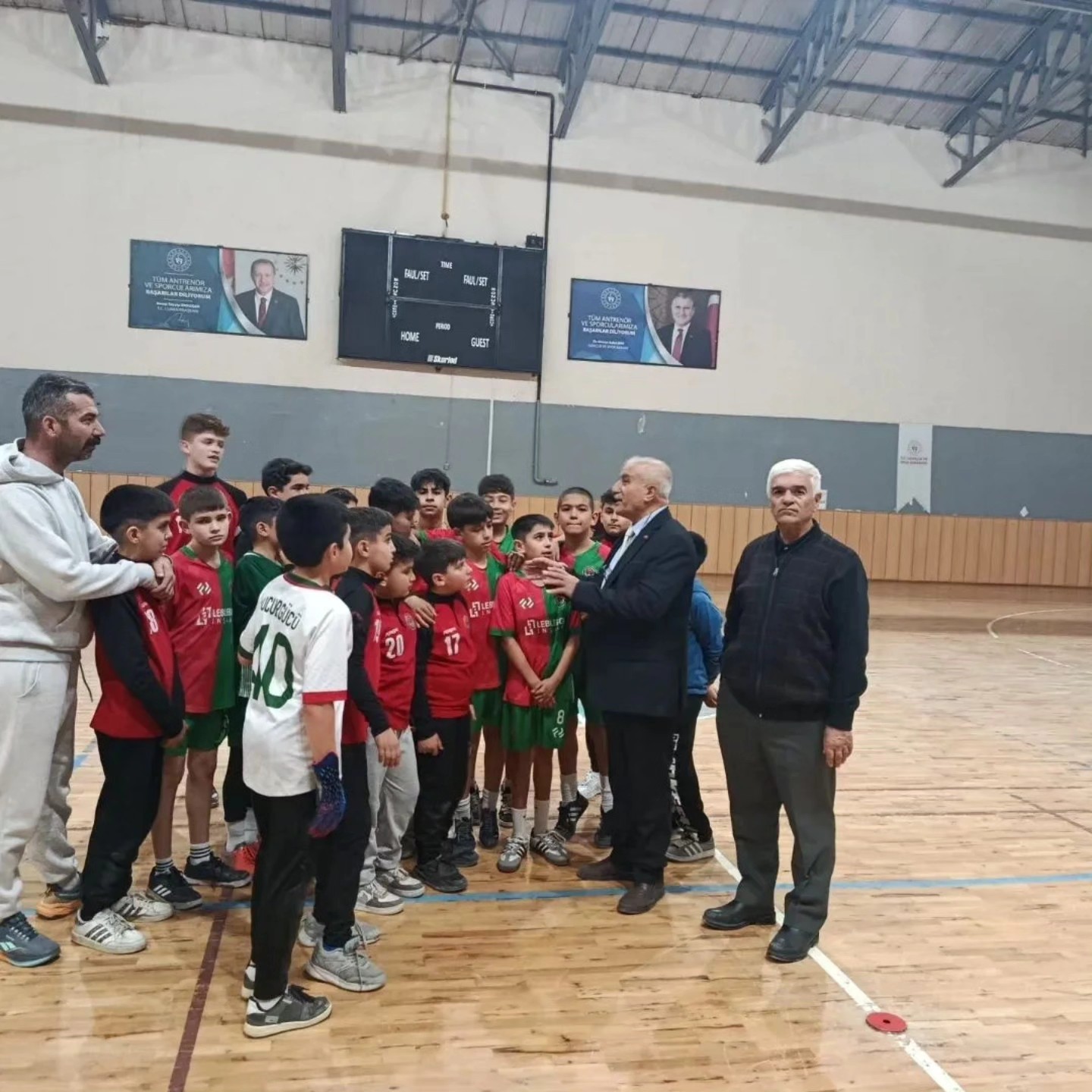 Mhp’den Mucurgücüspor U12 Takımına Moral Ve Destek Ziyareti (1)