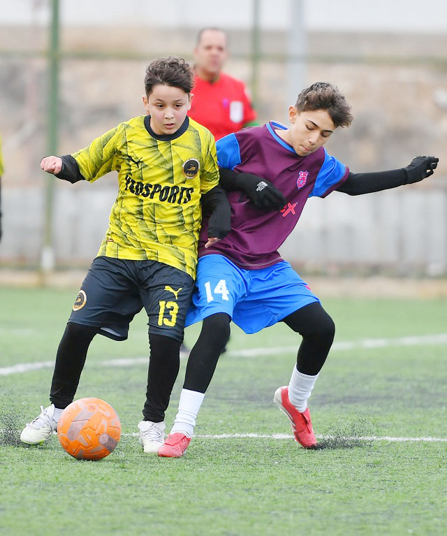 Yeti̇şen Yildizlar, Şampi̇yonluğa Koşuyor 5 1 (2)