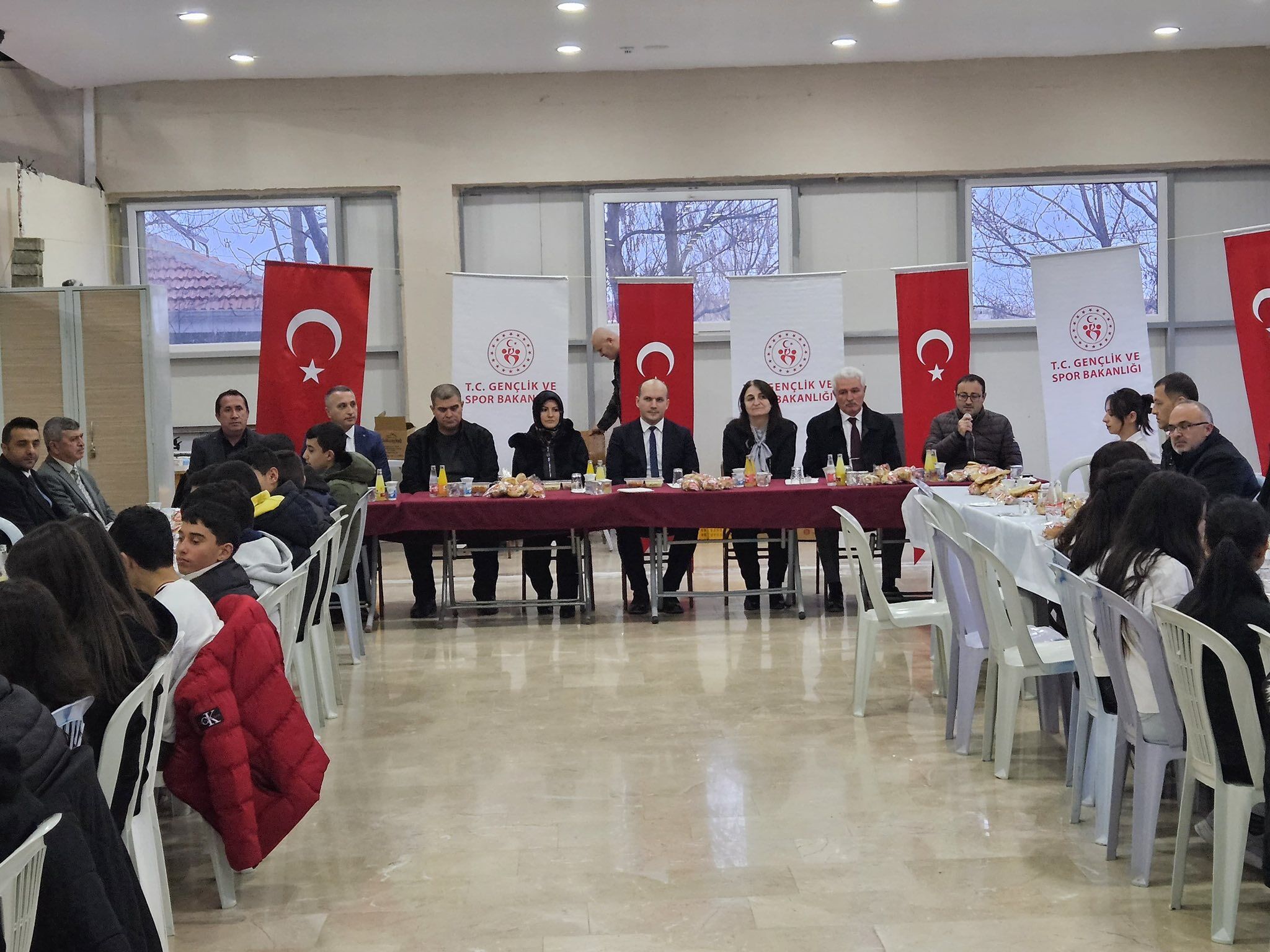 Ahilik Erdemleri Boztepe’de Ramazan Sofrasında Buluştu2