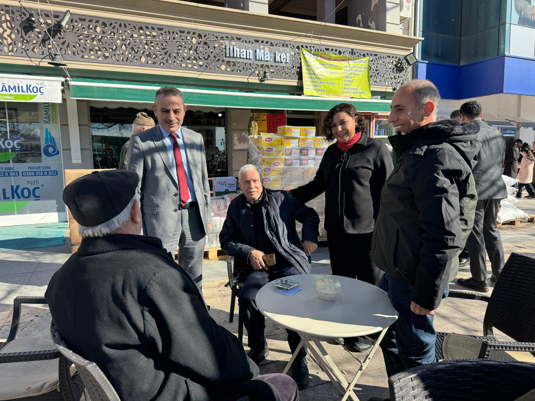 Ak Parti Heyeti Hem Esnafla Buluştu Hem İftariyelik Dağıttı1