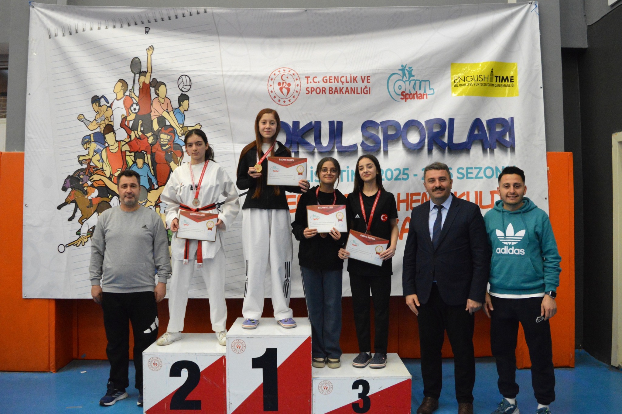 Cacabey Gençlik Merkezi’nde Taekwondo Heyecanı Zirve Yaptı (3)