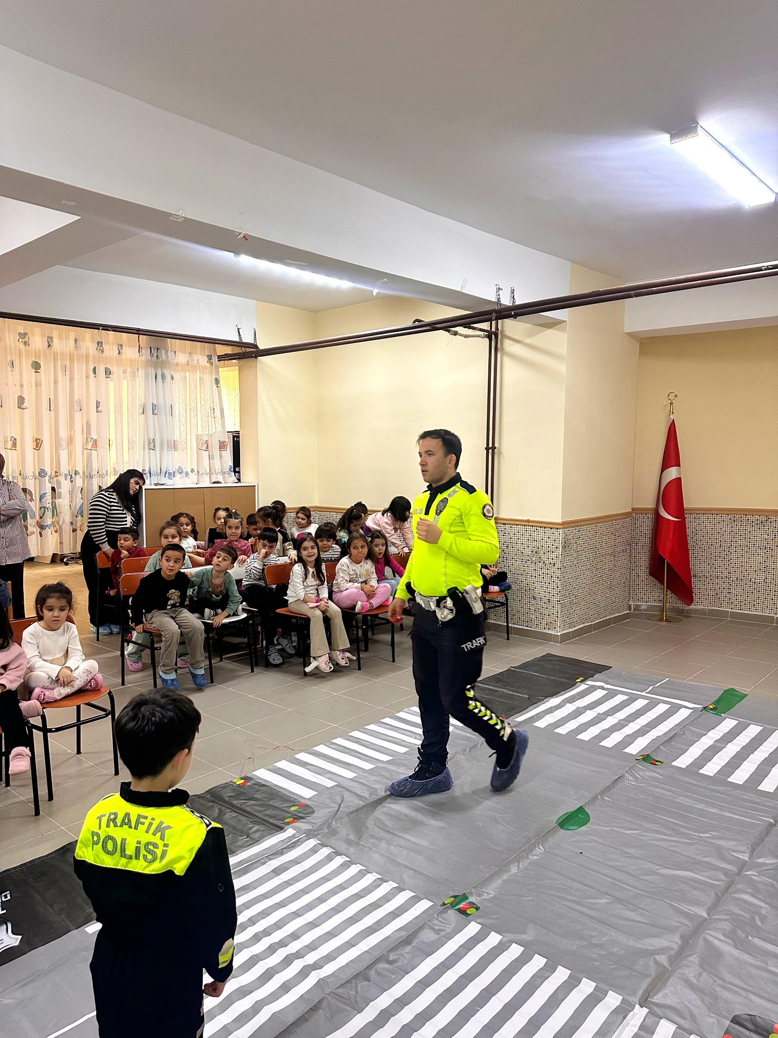 Çiçekdağı’nda Miniklere Trafik Eğitimi2