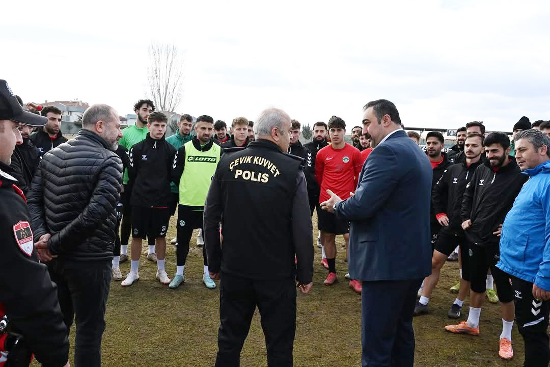 İl Emniyet Müdürü Görücü’den Kırşehirspor’a Moral Ziyareti (4)